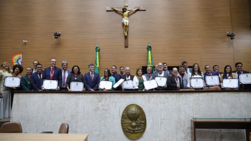 Medalha Barrinhos: Alese homenagea 24 profissionais da comunicação social