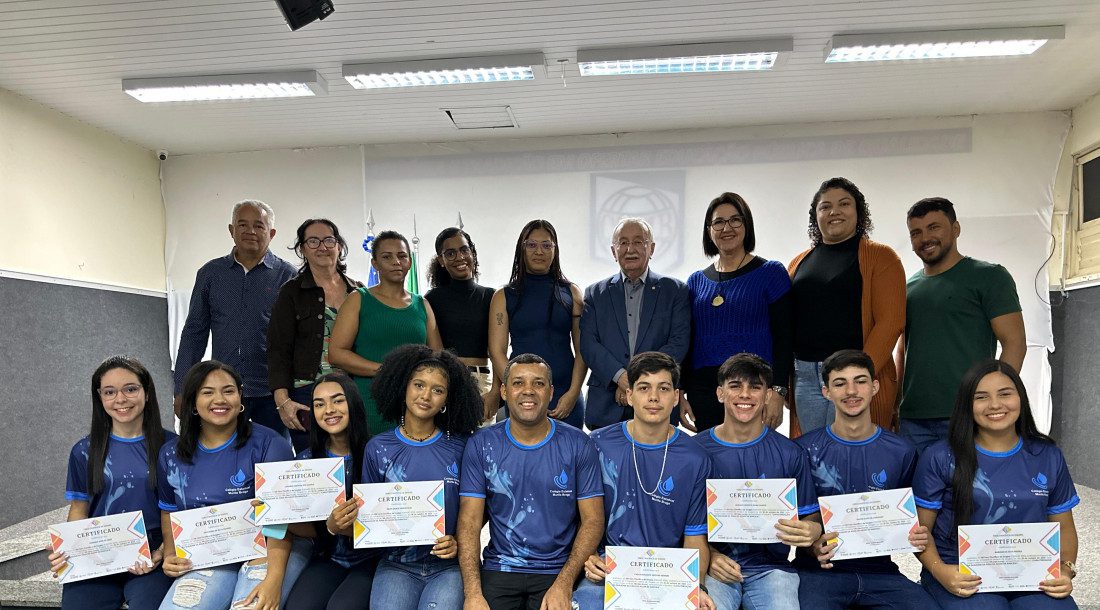 Colégio Estadual Murilo Braga realiza premiação para alunos bolsistas no Pibic-Jr