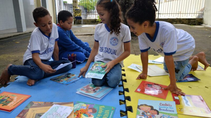 Prática da leitura estimula a saúde mental e expande conhecimentos