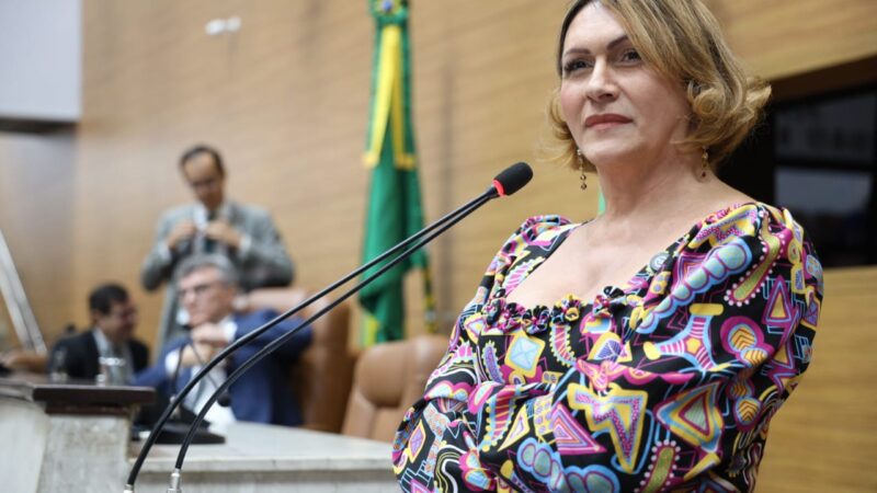 Linda Brasil destaca  Dia Nacional da Cultura e pede investimentos do Governo para o Fasc