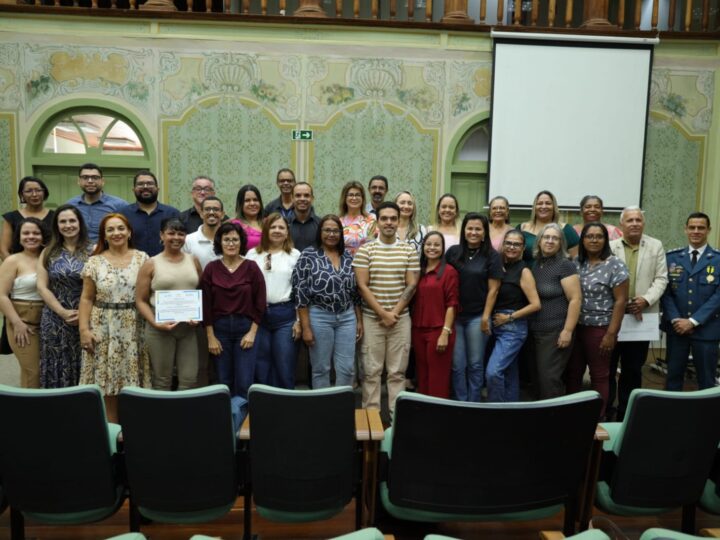 Escola do Legislativo realiza encerramento de Curso de Gestão