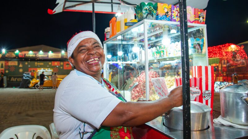 Comércio diversificado garante boas vendas na Vila do Natal Iluminado