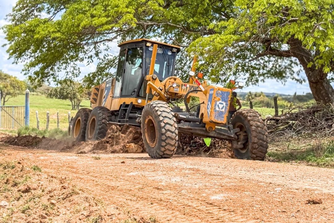 Prefeitura de Itabaiana intensifica serviços de patrolamento nas estradas vicinais