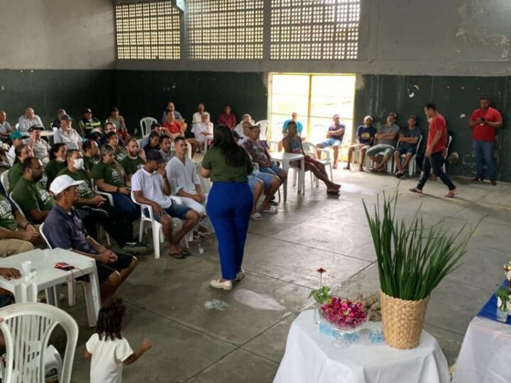 Assistidos da Casa de Passagem Acolher participam de oficina sobre autocuidado