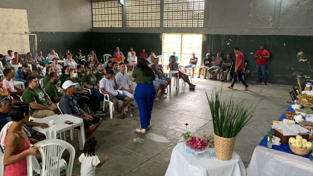 Assistidos da Casa de Passagem Acolher participam de oficina sobre autocuidado