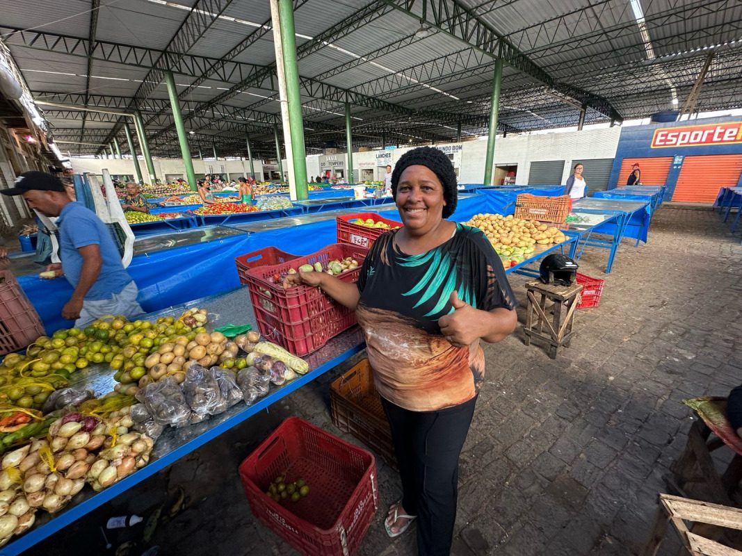 Prefeitura de Lagarto realiza substituição das bancas da feira do Mercado Municipal Rosendo Ribeiro Filho