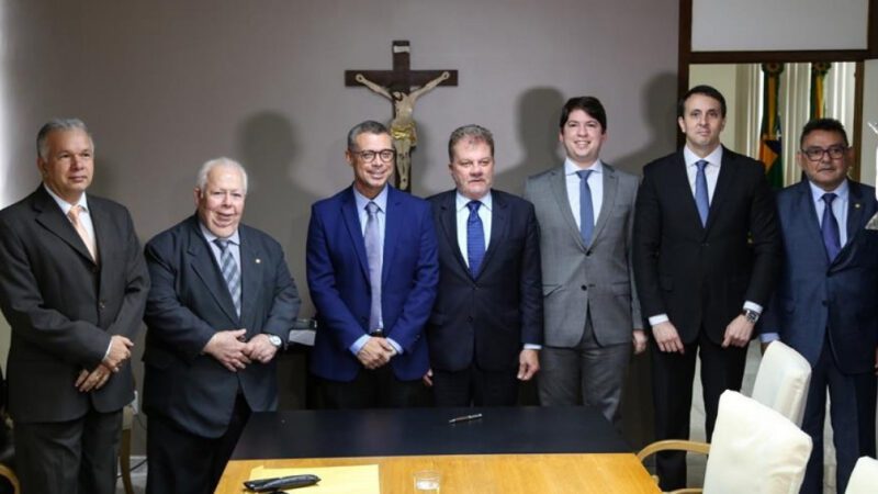 Governador firma convênio para criação de comitê de combate à sonegação fiscal