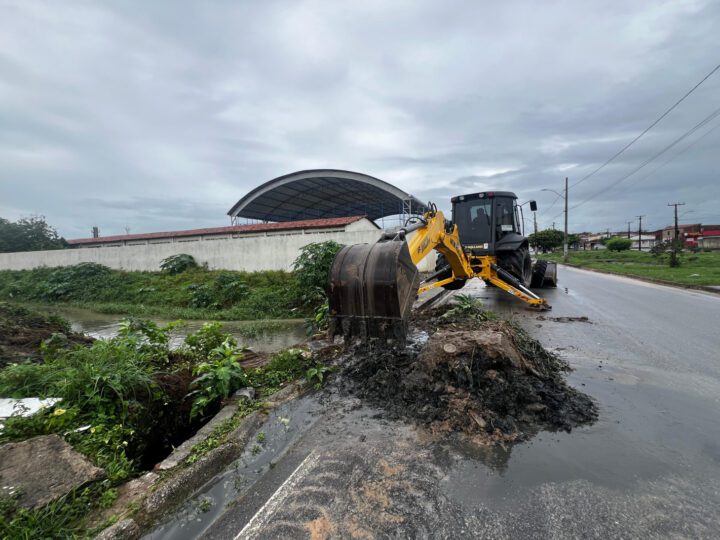Prefeitura de São Cristóvão intensifica ações para minimizar impactos das chuvas no município