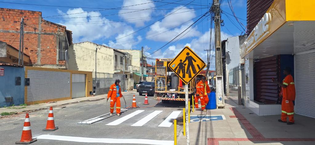 SMTT altera sentido da rua Santa Cruz do Lagamar para melhorar trânsito no Bairro Industrial