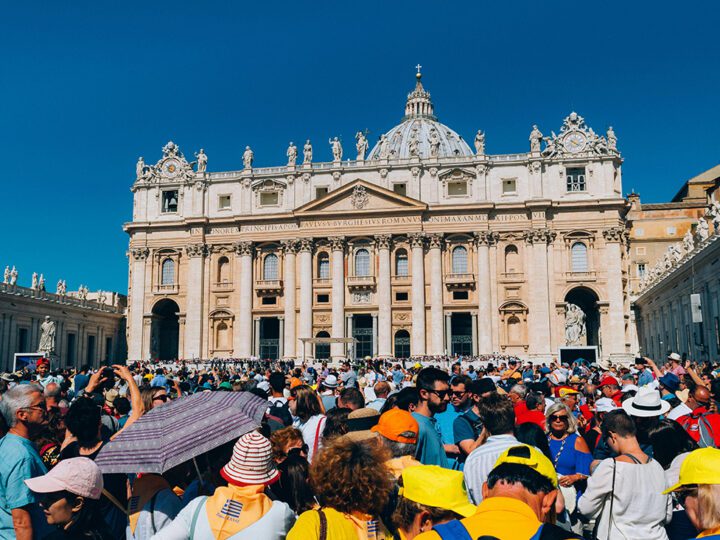 Fumaça branca: Igreja Católica possui novo Papa