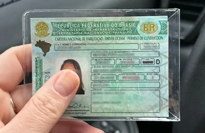 Lula veta exigência de exame toxicológico para tirar CNH nas categorias A e B