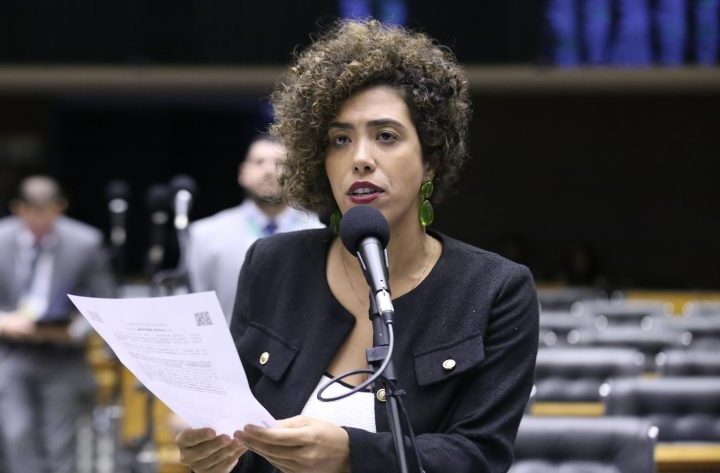 A Câmara dos Deputados aprovou projeto de lei que prevê a apuração do valor econômico e do impacto da economia do cuidado no desenvolvimento econômico e social do País. O texto será enviado ao Senado.