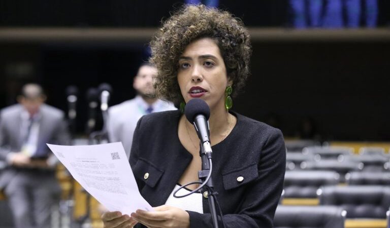 A Câmara dos Deputados aprovou projeto de lei que prevê a apuração do valor econômico e do impacto da economia do cuidado no desenvolvimento econômico e social do País. O texto será enviado ao Senado.