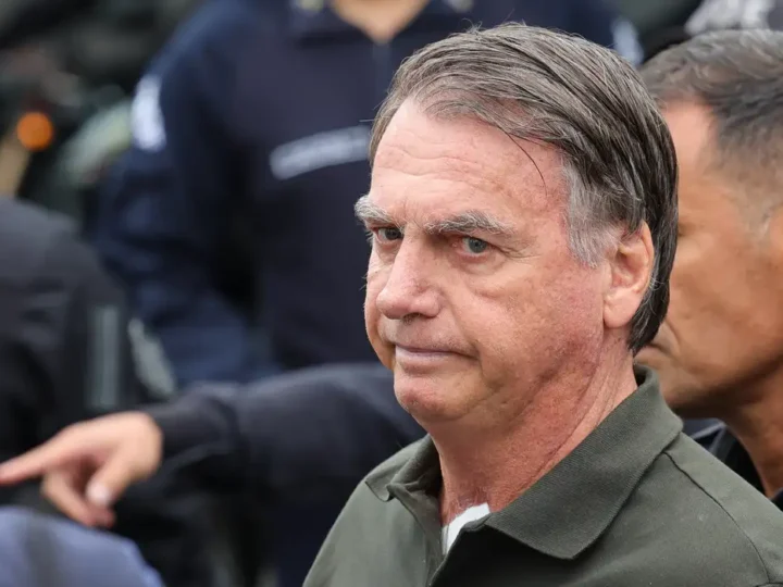 Defesa de Bolsonaro envia relatório médico ao STF após mal-estar do ex-presidente