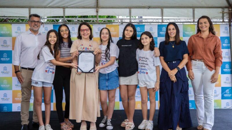 Prefeita Emília Corrêa assina ordem de serviço para reurbanização da Praça Maria Augusta, na Aruana