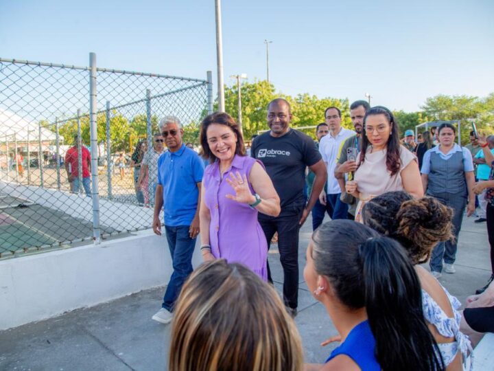 Prefeitura realiza manutenção e devolve praça do bairro Coroa do Meio para o lazer e convivência da população local