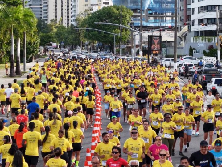 Prefeitura reúne 2 mil corredores na largada da campanha de respeito à faixa de pedestres