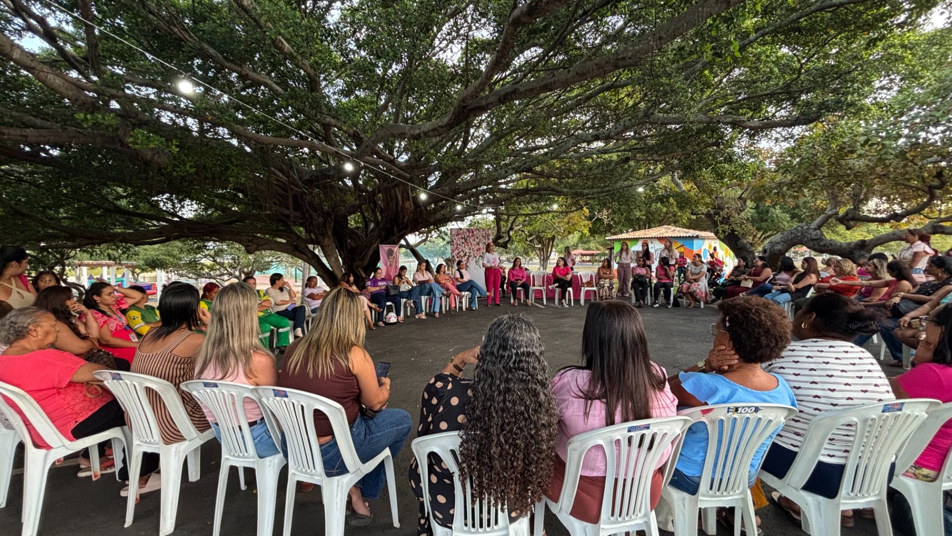 Aracaju promove ação do Outubro Rosa voltada à saúde e ao bem-estar das servidoras da Emsurb